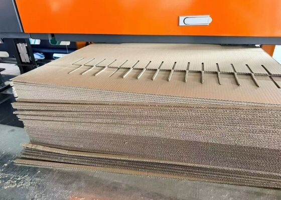 কোরোগেটেড কার্ডবোর্ডের জন্য সিএনসি ওয়্যার কাটিং মেশিন / ক্যাট স্ক্র্যাচার