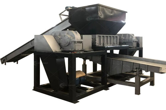 এমএসডব্লিউ প্রক্রিয়াকরণের জন্য 30kW × 2 ডুয়াল মোটর শ্রেডার মেশিন